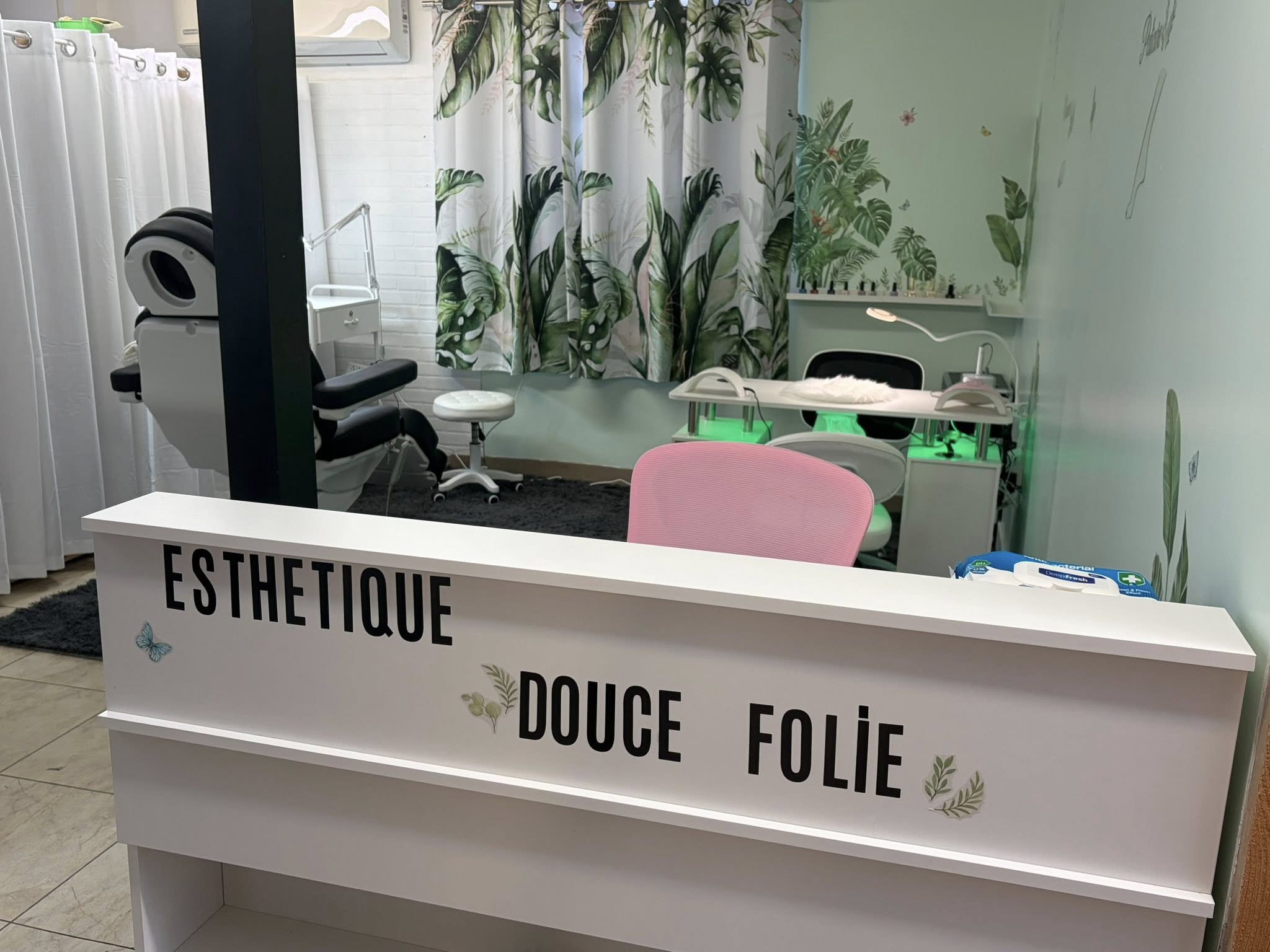 Accueil du salon Esthétique Douce Folie